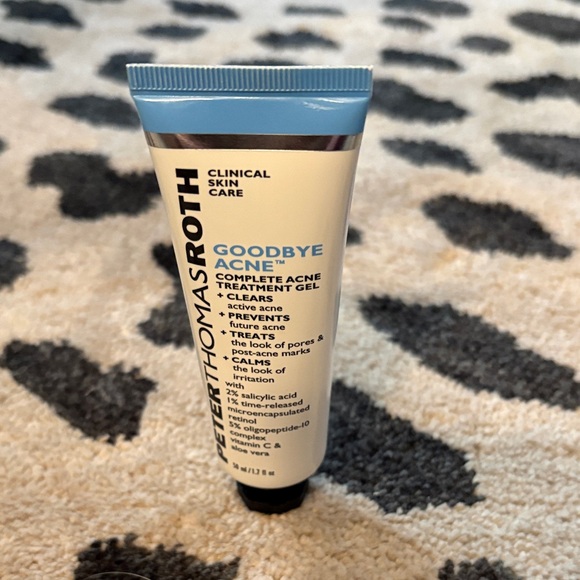 Peter Thomas Roth Other - Peter Thomas Roth Goodbye Acne Treatment Gel - Blue and White